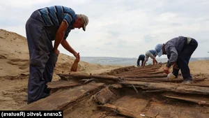 Construction Workers Unearth Incredible 19th-Century Treasure Trove - image 3