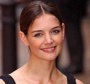 Suri Cruise’s New Chapter: Taking Her Mother’s Name and Moving On from Tom Cruise - image 14