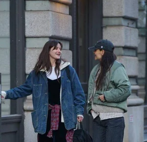 Suri Cruise’s New Chapter: Taking Her Mother’s Name and Moving On from Tom Cruise - image 23