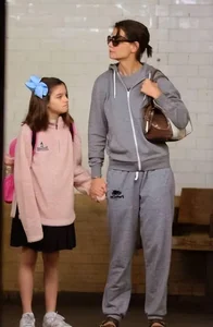 Suri Cruise’s New Chapter: Taking Her Mother’s Name and Moving On from Tom Cruise - image 11