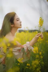 Ying Er YY Captivating in Golden Flower Field – YiTuYu Art Language Vol.8672 - image 30