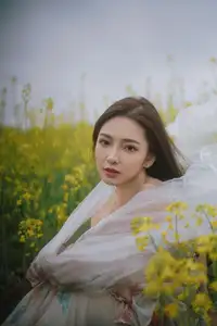 Ying Er YY Captivating in Golden Flower Field – YiTuYu Art Language Vol.8672 - image 25
