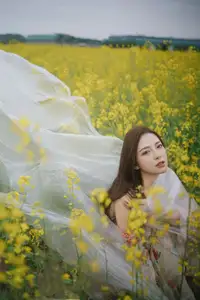 Ying Er YY Captivating in Golden Flower Field – YiTuYu Art Language Vol.8672 - image 19