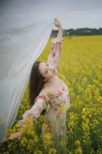 Ying Er YY Captivating in Golden Flower Field – YiTuYu Art Language Vol.8672 - image 26