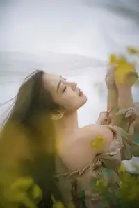 Ying Er YY Captivating in Golden Flower Field – YiTuYu Art Language Vol.8672 - image 34