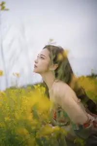 Ying Er YY Captivating in Golden Flower Field – YiTuYu Art Language Vol.8672 - image 15