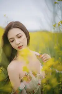 Ying Er YY Captivating in Golden Flower Field – YiTuYu Art Language Vol.8672 - image 33