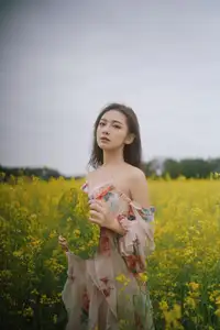 Ying Er YY Captivating in Golden Flower Field – YiTuYu Art Language Vol.8672 - image 35