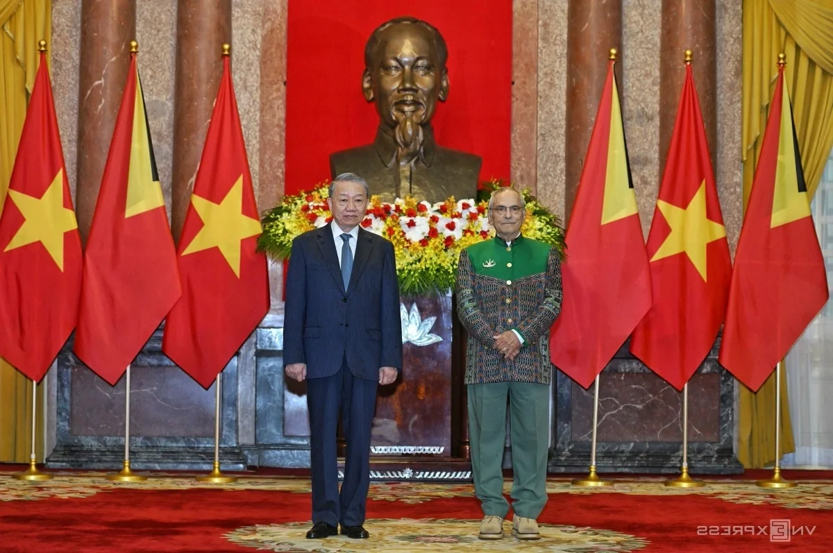 President of Timor-Leste Pays Tribute at Ho Chi Minh Mausoleum and Explores Museum During Official Vietnam Visit
