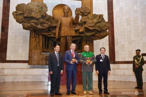 President of Timor-Leste Pays Tribute at Ho Chi Minh Mausoleum and Explores Museum During Official Vietnam Visit - image 7