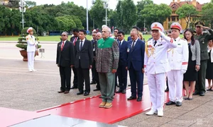 President of Timor-Leste Pays Tribute at Ho Chi Minh Mausoleum and Explores Museum During Official Vietnam Visit - image 2