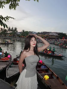 Cambodian Influencer Enchanting Fans with Stunning Travel Photos from Hoi An Ancient Town - image 0