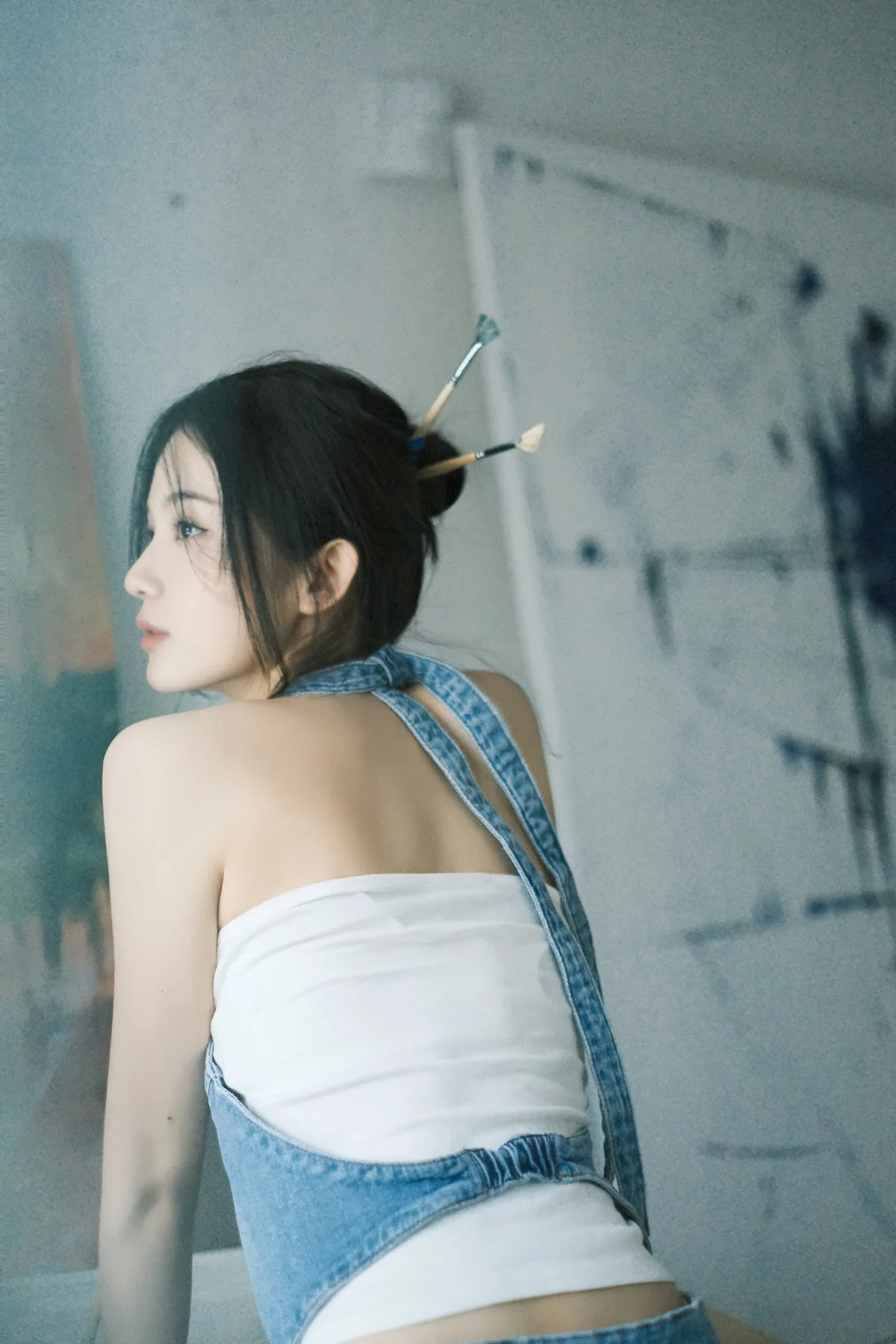 Bold Visual Expressions: YiTuYu Art Language Vol.4955 Featuring Feng