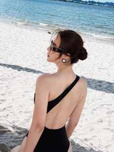 Vietnamese Celebrity Updates: Miu Le Shares Fun Stories and Tang Thanh Ha's Joyful News - image 27