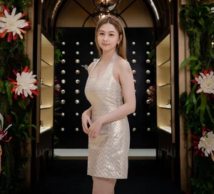 Modern Beauty Trends: The Rise of the 'Ideal' Lifestyle Hot Girl - image 8