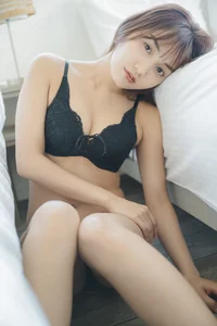 Stunning Beachside Portraits of Hikari Kuroki: Capturing the Essence of Summer and Coastal Beauty in Every Shot - image 8