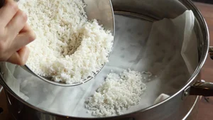 How to Cook Authentic Five-Color Sticky Rice for Special Occasions - image 6
