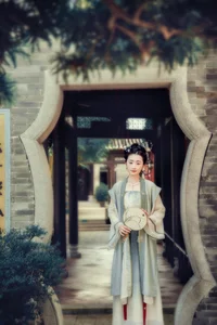 YiTuYu Art Language Vol.9927: Featuring the Elegant Ji Yue in a Stunning 28-Page Gallery - image 4