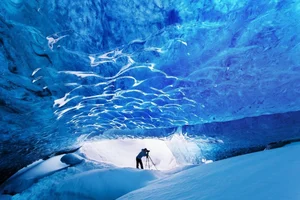 Exploring the Most Surreal and Beautiful Ice Caves on Earth - image 11