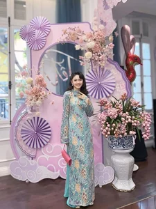 Stunning 1.81m Beauty Lives in Luxury Villa and Finds Happiness With Older Husband - image 3
