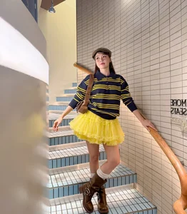 Sam’s Radiant Glow: Sweet and Playful Lifestyle Inspiration with Soft Pastel Fashion and Trendy Beauty Looks - image 7