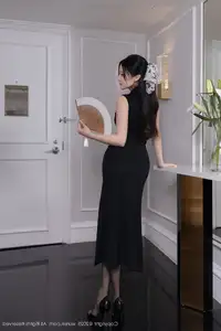 Yu Zi Jiang Fish: Elegant & Alluring in a Mysterious Black Dress - XiuRen No.10480 - image 36