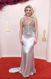 Oscars 2024 Red Carpet: Stunning Looks from Zendaya, Ariana Grande, and Emma Stone - image 5