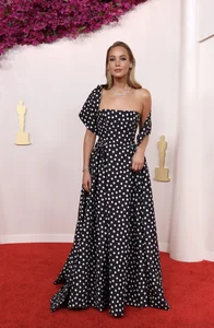 Oscars 2024 Red Carpet: Stunning Looks from Zendaya, Ariana Grande, and Emma Stone - image 10