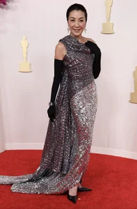 Oscars 2024 Red Carpet: Stunning Looks from Zendaya, Ariana Grande, and Emma Stone - image 13
