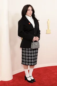 Oscars 2024 Red Carpet: Stunning Looks from Zendaya, Ariana Grande, and Emma Stone - image 9