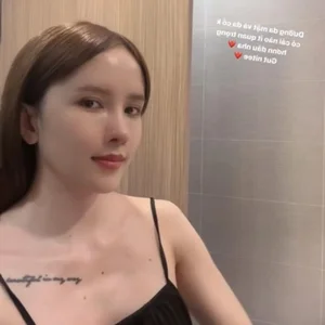 Thiều Bảo Trâm's Visual Evolution: Fans Debate New Look and Style Transformation - image 0