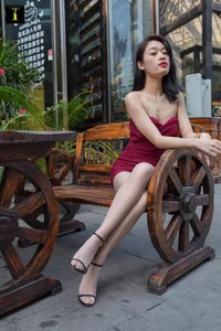Urban Street Style: Kele’s Bold Outing in the Latest IESS Collection - image 44