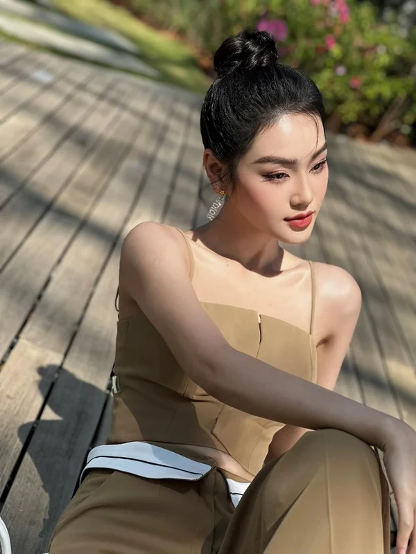 The Stunning Beauty of the Mistress in Hit Drama
