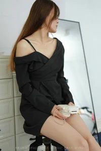 IESS Wan Ping Off-The-Shoulder Short Skirt Fashion Photography - image 70
