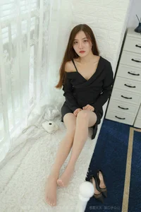 IESS Wan Ping Off-The-Shoulder Short Skirt Fashion Photography - image 76