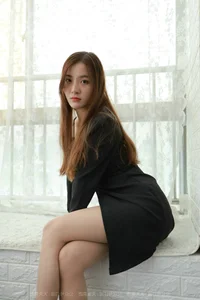IESS Wan Ping Off-The-Shoulder Short Skirt Fashion Photography - image 9