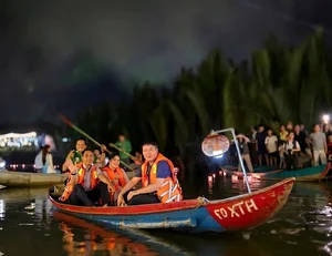 Thousands of Lanterns Illuminate the Tinh Khe Coconut Forest Night - image 0