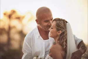 Tish Cyrus Details Fairytale Wedding with Prison Break Star Dominic Purcell - image 7