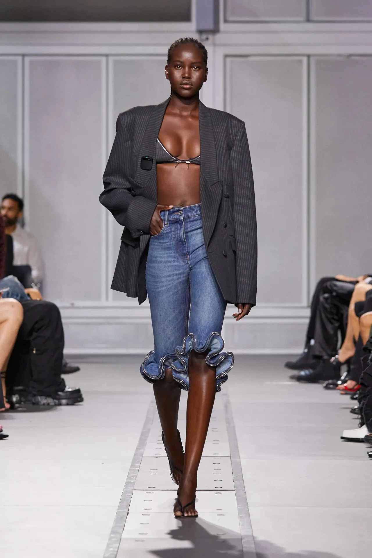 8 Essential Jeans Styles to Upgrade Your Wardrobe and Elevate Your Look