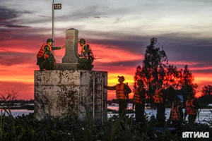 Border Guards Combat Smuggling During Mekong Delta's Floating Season - image 7
