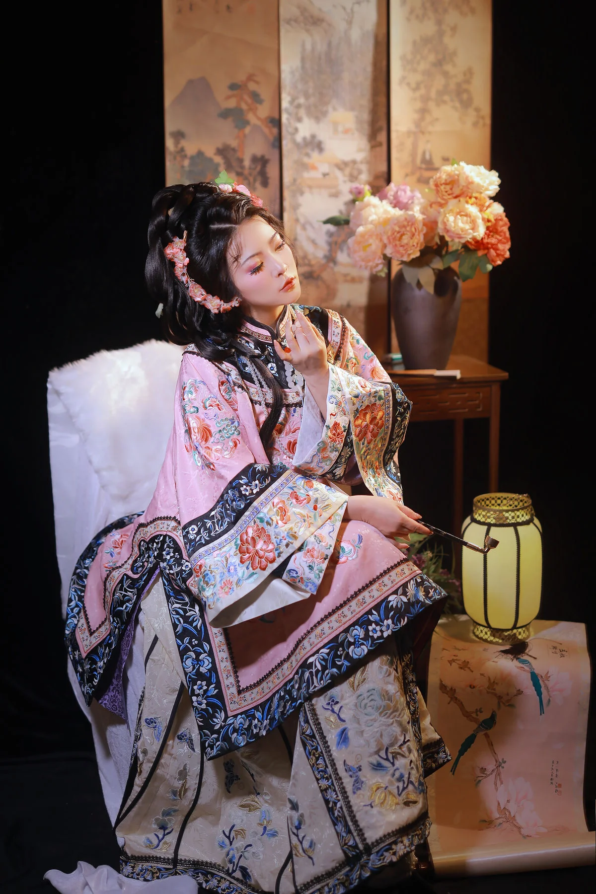 Exploring the Artistic Visuals of YiTuYu Art Language Vol.7692 Mao Zi Zi