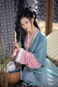 YiTuYu Art Language Vol.8088: Artistic Portraits of Miao Zi in 24 High-Quality Images - image 20