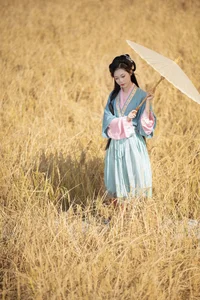 YiTuYu Art Language Vol.8088: Artistic Portraits of Miao Zi in 24 High-Quality Images - image 3