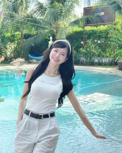 The 'National Crush' from Dak Lak: Captivating Visuals of a Rising Social Media Star - image 2