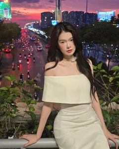The 'National Crush' from Dak Lak: Captivating Visuals of a Rising Social Media Star - image 9