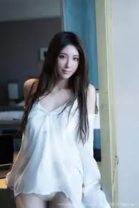 XiuRen No.10502 Yue Xi: Alluring Elegance in White Shirt & Heels - image 23