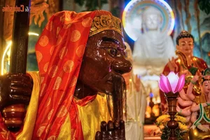 Century-Old Dharmapala Statues: Exploring the Unique Buddhist Heritage and Spiritual Art of Vietnam - image 8