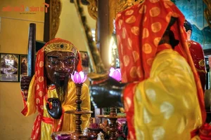 Century-Old Dharmapala Statues: Exploring the Unique Buddhist Heritage and Spiritual Art of Vietnam - image 10