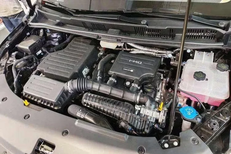 BYD M6 Hybrid: The High-Efficiency MPV Starting from 447 Million VND