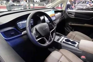 BYD M6 Hybrid: The High-Efficiency MPV Starting from 447 Million VND - image 3
